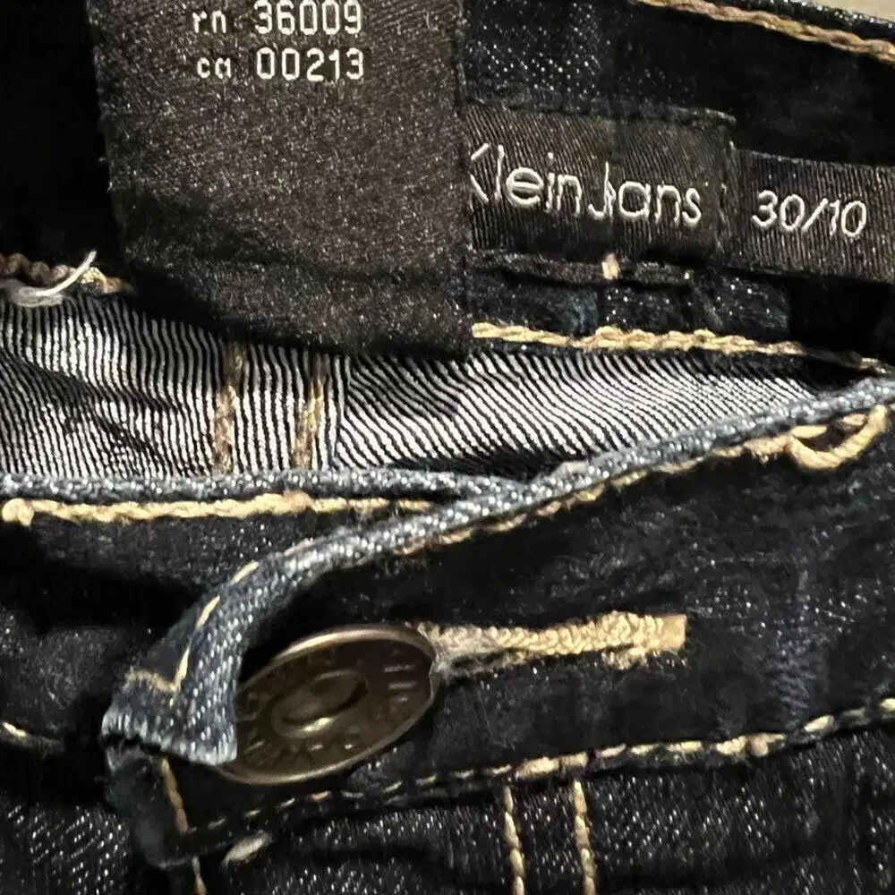 Calvin‎ Klein dark wash skinny jeans with contrast stitching size 30/10
